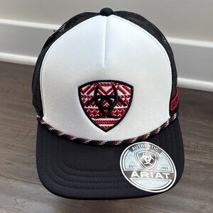 Ariat Authentic Snapback,foam embroidered logo panel,4 vent panel,structured cap